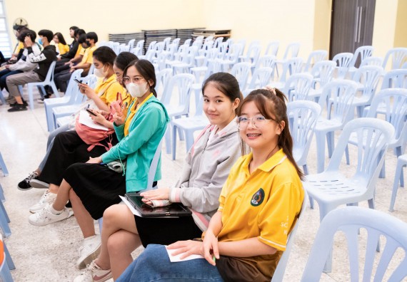 ภาพกิจกรรม  โครงการพัฒนานักศึกษา คณะวิทยาศาสตร์และเทคโนโลยี กิจกรรมเตรียมความพร้อมเพื่อออกสู่งาน