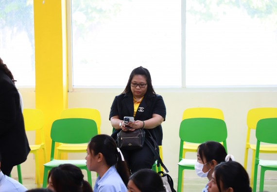 คณะวิทยาศาสตร์และเทคโนโลยี จัดค่ายวิทยาศาสตร์สัญจร ปีการศึกษา 2566 โรงเรียนมัธยมพัชรกิติยาภา 2 กำแพงเพชร