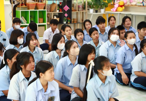 คณะวิทยาศาสตร์และเทคโนโลยี จัดค่ายวิทยาศาสตร์สัญจร ปีการศึกษา 2566 โรงเรียนมัธยมพัชรกิติยาภา 2 กำแพงเพชร