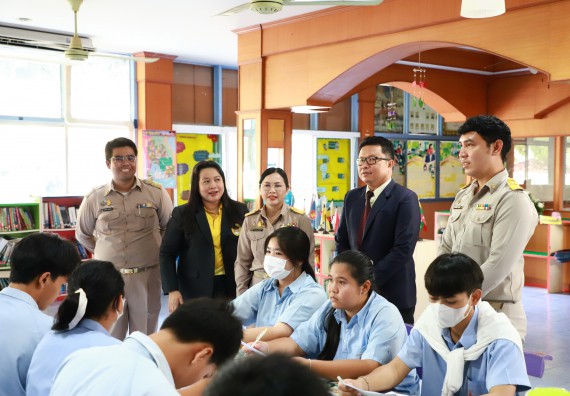 คณะวิทยาศาสตร์และเทคโนโลยี จัดค่ายวิทยาศาสตร์สัญจร ปีการศึกษา 2566 โรงเรียนมัธยมพัชรกิติยาภา 2 กำแพงเพชร