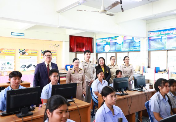 คณะวิทยาศาสตร์และเทคโนโลยี จัดค่ายวิทยาศาสตร์สัญจร ปีการศึกษา 2566 โรงเรียนมัธยมพัชรกิติยาภา 2 กำแพงเพชร