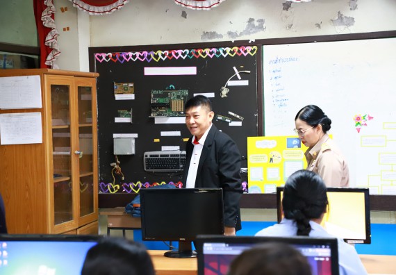 คณะวิทยาศาสตร์และเทคโนโลยี จัดค่ายวิทยาศาสตร์สัญจร ปีการศึกษา 2566 โรงเรียนมัธยมพัชรกิติยาภา 2 กำแพงเพชร