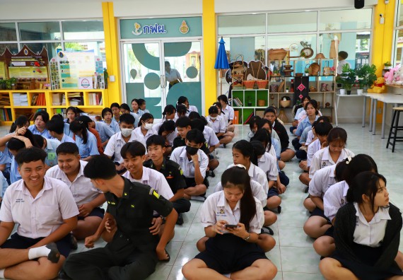 คณะวิทยาศาสตร์และเทคโนโลยี จัดค่ายวิทยาศาสตร์สัญจร ปีการศึกษา 2566 โรงเรียนมัธยมพัชรกิติยาภา 2 กำแพงเพชร