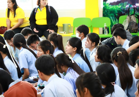 คณะวิทยาศาสตร์และเทคโนโลยี จัดค่ายวิทยาศาสตร์สัญจร ปีการศึกษา 2566 โรงเรียนมัธยมพัชรกิติยาภา 2 กำแพงเพชร