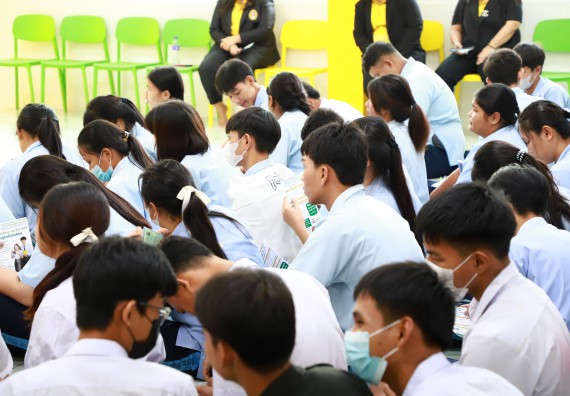 คณะวิทยาศาสตร์และเทคโนโลยี จัดค่ายวิทยาศาสตร์สัญจร ปีการศึกษา 2566 โรงเรียนมัธยมพัชรกิติยาภา 2 กำแพงเพชร