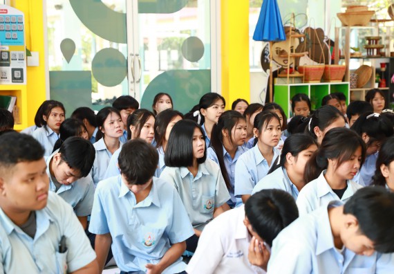 คณะวิทยาศาสตร์และเทคโนโลยี จัดค่ายวิทยาศาสตร์สัญจร ปีการศึกษา 2566 โรงเรียนมัธยมพัชรกิติยาภา 2 กำแพงเพชร