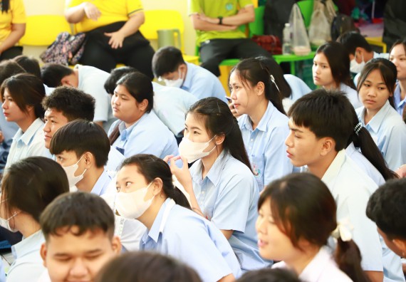 คณะวิทยาศาสตร์และเทคโนโลยี จัดค่ายวิทยาศาสตร์สัญจร ปีการศึกษา 2566 โรงเรียนมัธยมพัชรกิติยาภา 2 กำแพงเพชร