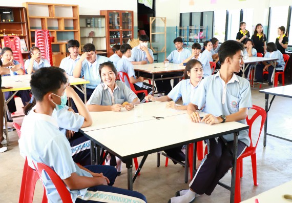 ภาพกิจกรรม   คณะวิทยาศาสตร์และเทคโนโลยี จัดค่ายวิทยาศาสตร์สัญจร ปีการศึกษา 2566  โรงเรียนวังไทรวิทยาคม