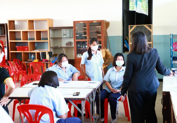 ภาพกิจกรรม   คณะวิทยาศาสตร์และเทคโนโลยี จัดค่ายวิทยาศาสตร์สัญจร ปีการศึกษา 2566  โรงเรียนวังไทรวิทยาคม