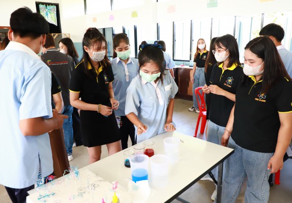 ภาพกิจกรรม   คณะวิทยาศาสตร์และเทคโนโลยี จัดค่ายวิทยาศาสตร์สัญจร ปีการศึกษา 2566  โรงเรียนวังไทรวิทยาคม