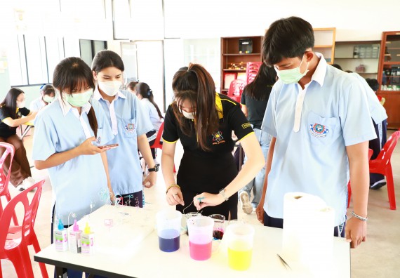 ภาพกิจกรรม   คณะวิทยาศาสตร์และเทคโนโลยี จัดค่ายวิทยาศาสตร์สัญจร ปีการศึกษา 2566  โรงเรียนวังไทรวิทยาคม