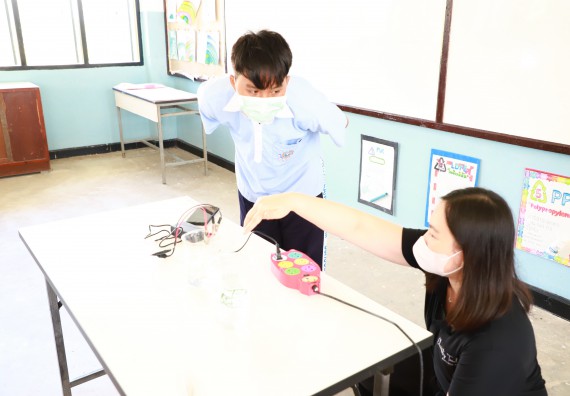 ภาพกิจกรรม   คณะวิทยาศาสตร์และเทคโนโลยี จัดค่ายวิทยาศาสตร์สัญจร ปีการศึกษา 2566  โรงเรียนวังไทรวิทยาคม