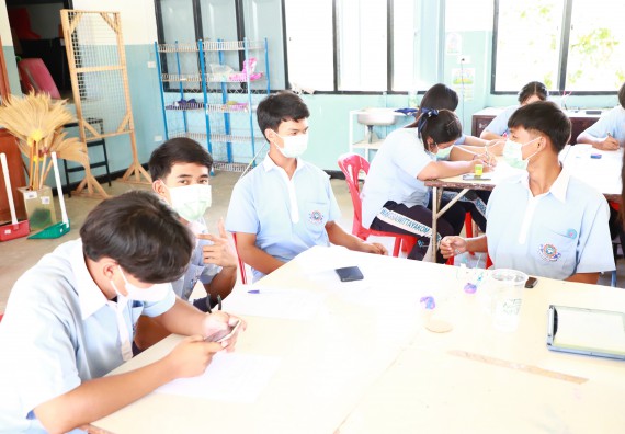 ภาพกิจกรรม   คณะวิทยาศาสตร์และเทคโนโลยี จัดค่ายวิทยาศาสตร์สัญจร ปีการศึกษา 2566  โรงเรียนวังไทรวิทยาคม