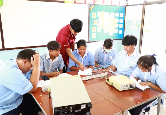 ภาพกิจกรรม   คณะวิทยาศาสตร์และเทคโนโลยี จัดค่ายวิทยาศาสตร์สัญจร ปีการศึกษา 2566  โรงเรียนวังไทรวิทยาคม