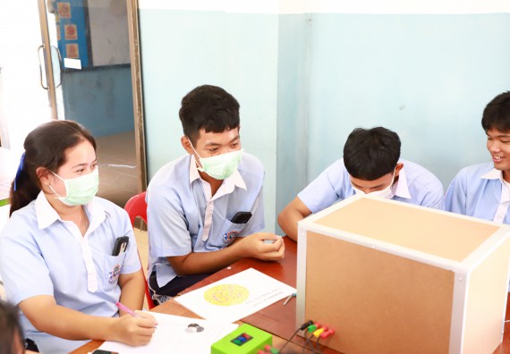 ภาพกิจกรรม   คณะวิทยาศาสตร์และเทคโนโลยี จัดค่ายวิทยาศาสตร์สัญจร ปีการศึกษา 2566  โรงเรียนวังไทรวิทยาคม