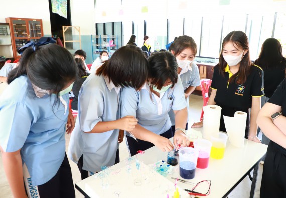 ภาพกิจกรรม   คณะวิทยาศาสตร์และเทคโนโลยี จัดค่ายวิทยาศาสตร์สัญจร ปีการศึกษา 2566  โรงเรียนวังไทรวิทยาคม