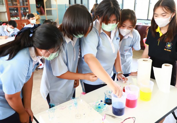 ภาพกิจกรรม   คณะวิทยาศาสตร์และเทคโนโลยี จัดค่ายวิทยาศาสตร์สัญจร ปีการศึกษา 2566  โรงเรียนวังไทรวิทยาคม