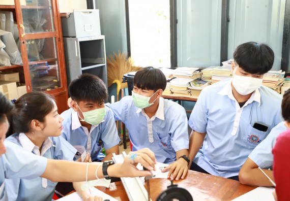 ภาพกิจกรรม   คณะวิทยาศาสตร์และเทคโนโลยี จัดค่ายวิทยาศาสตร์สัญจร ปีการศึกษา 2566  โรงเรียนวังไทรวิทยาคม