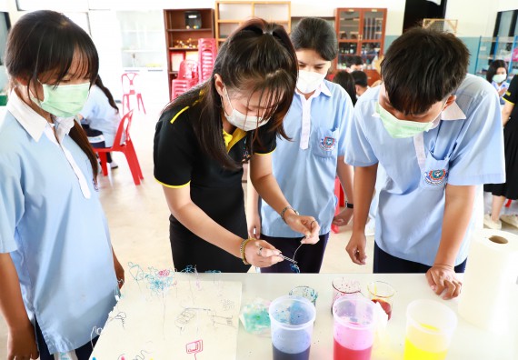 ภาพกิจกรรม   คณะวิทยาศาสตร์และเทคโนโลยี จัดค่ายวิทยาศาสตร์สัญจร ปีการศึกษา 2566  โรงเรียนวังไทรวิทยาคม