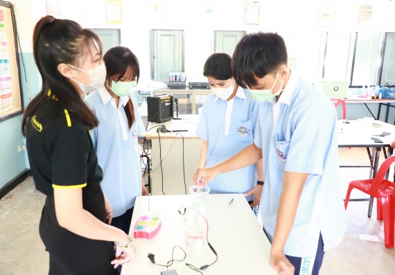 ภาพกิจกรรม   คณะวิทยาศาสตร์และเทคโนโลยี จัดค่ายวิทยาศาสตร์สัญจร ปีการศึกษา 2566  โรงเรียนวังไทรวิทยาคม