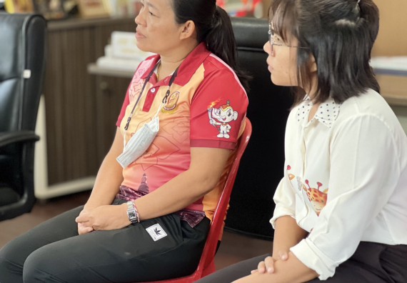 ภาพกิจกรรม  คณะวิทยาศาสตร์และเทคโนโลยี พบนายกองค์การบริหารส่วนตำบลนครชุม ปลัดองค์การบริหารส่วนตำบลนครชุม