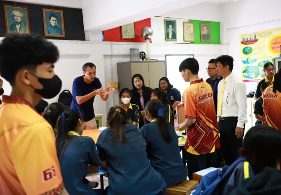 คณะวิทยาศาสตร์และเทคโนโลยี จัดค่ายวิทยาศาสตร์สัญจร ปีการศึกษา 2566  โรงเรียนเรืองวิทย์พิทยาคม