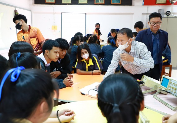 คณะวิทยาศาสตร์และเทคโนโลยี จัดค่ายวิทยาศาสตร์สัญจร ปีการศึกษา 2566  โรงเรียนเรืองวิทย์พิทยาคม