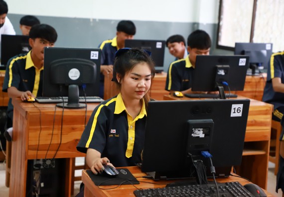 คณะวิทยาศาสตร์และเทคโนโลยี จัดค่ายวิทยาศาสตร์สัญจร ปีการศึกษา 2566  โรงเรียนเรืองวิทย์พิทยาคม