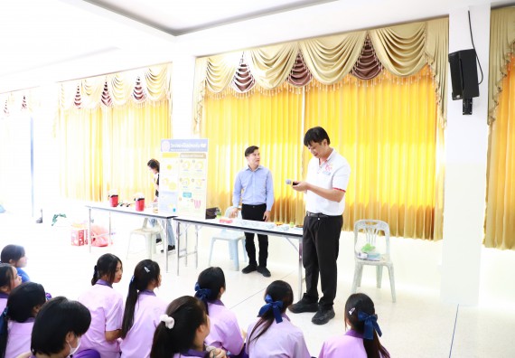 ภาพกิจกรรม  คณะวิทยาศาสตร์และเทคโนโลยี จัดค่ายวิทยาศาสตร์สัญจร ปีการศึกษา 2566  โรงเรียนคลองขลุงราษฎร์รังสรรค์