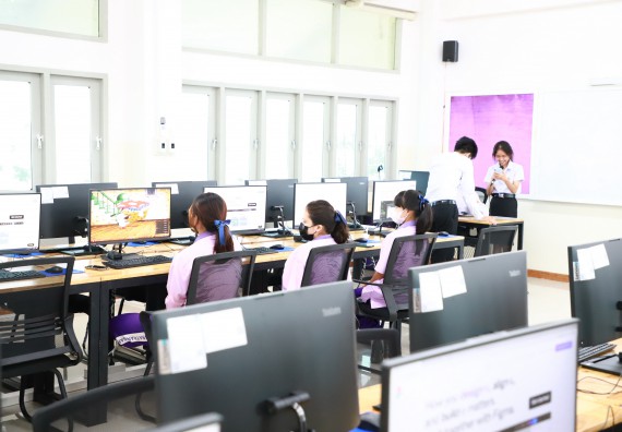 ภาพกิจกรรม  คณะวิทยาศาสตร์และเทคโนโลยี จัดค่ายวิทยาศาสตร์สัญจร ปีการศึกษา 2566  โรงเรียนคลองขลุงราษฎร์รังสรรค์