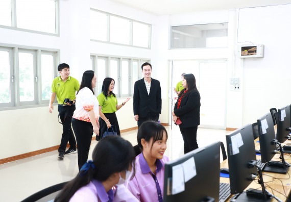 ภาพกิจกรรม  คณะวิทยาศาสตร์และเทคโนโลยี จัดค่ายวิทยาศาสตร์สัญจร ปีการศึกษา 2566  โรงเรียนคลองขลุงราษฎร์รังสรรค์