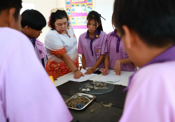 ภาพกิจกรรม  คณะวิทยาศาสตร์และเทคโนโลยี จัดค่ายวิทยาศาสตร์สัญจร ปีการศึกษา 2566  โรงเรียนคลองขลุงราษฎร์รังสรรค์