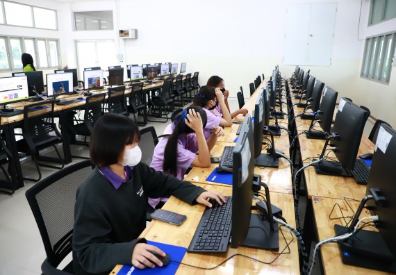 ภาพกิจกรรม  คณะวิทยาศาสตร์และเทคโนโลยี จัดค่ายวิทยาศาสตร์สัญจร ปีการศึกษา 2566  โรงเรียนคลองขลุงราษฎร์รังสรรค์