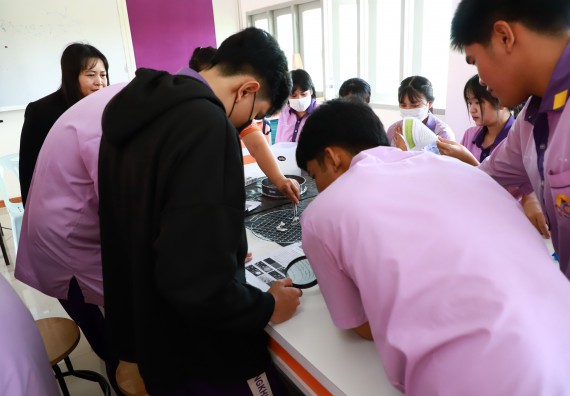 ภาพกิจกรรม  คณะวิทยาศาสตร์และเทคโนโลยี จัดค่ายวิทยาศาสตร์สัญจร ปีการศึกษา 2566  โรงเรียนคลองขลุงราษฎร์รังสรรค์