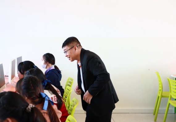 ภาพกิจกรรม  คณะวิทยาศาสตร์และเทคโนโลยี จัดค่ายวิทยาศาสตร์สัญจร ปีการศึกษา 2566  โรงเรียนคลองขลุงราษฎร์รังสรรค์