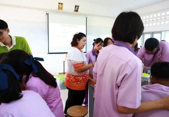 ภาพกิจกรรม  คณะวิทยาศาสตร์และเทคโนโลยี จัดค่ายวิทยาศาสตร์สัญจร ปีการศึกษา 2566  โรงเรียนคลองขลุงราษฎร์รังสรรค์