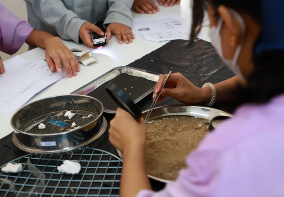 ภาพกิจกรรม  คณะวิทยาศาสตร์และเทคโนโลยี จัดค่ายวิทยาศาสตร์สัญจร ปีการศึกษา 2566  โรงเรียนคลองขลุงราษฎร์รังสรรค์