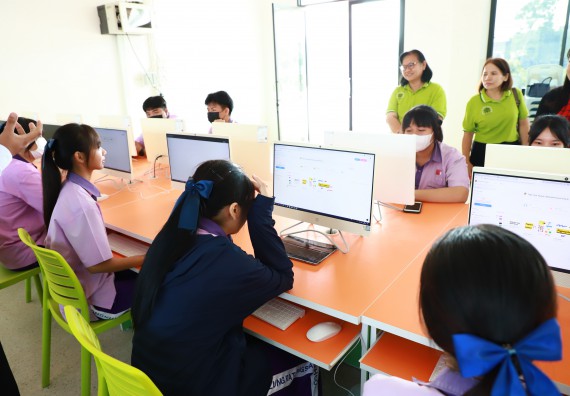 ภาพกิจกรรม  คณะวิทยาศาสตร์และเทคโนโลยี จัดค่ายวิทยาศาสตร์สัญจร ปีการศึกษา 2566  โรงเรียนคลองขลุงราษฎร์รังสรรค์