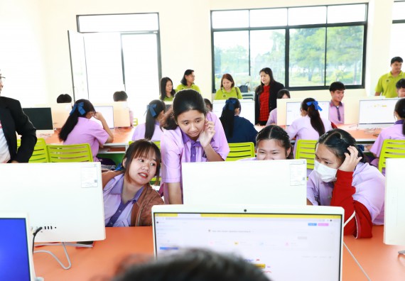 ภาพกิจกรรม  คณะวิทยาศาสตร์และเทคโนโลยี จัดค่ายวิทยาศาสตร์สัญจร ปีการศึกษา 2566  โรงเรียนคลองขลุงราษฎร์รังสรรค์