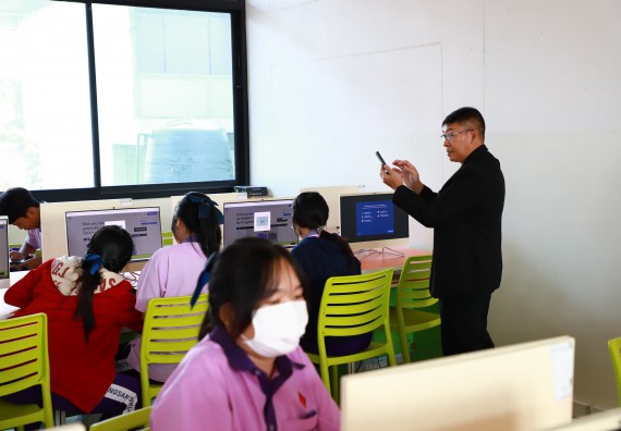 ภาพกิจกรรม  คณะวิทยาศาสตร์และเทคโนโลยี จัดค่ายวิทยาศาสตร์สัญจร ปีการศึกษา 2566  โรงเรียนคลองขลุงราษฎร์รังสรรค์