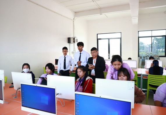 ภาพกิจกรรม  คณะวิทยาศาสตร์และเทคโนโลยี จัดค่ายวิทยาศาสตร์สัญจร ปีการศึกษา 2566  โรงเรียนคลองขลุงราษฎร์รังสรรค์