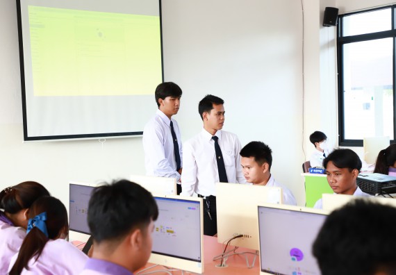 ภาพกิจกรรม  คณะวิทยาศาสตร์และเทคโนโลยี จัดค่ายวิทยาศาสตร์สัญจร ปีการศึกษา 2566  โรงเรียนคลองขลุงราษฎร์รังสรรค์