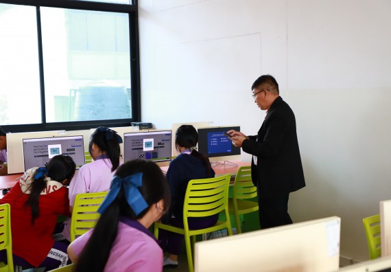 ภาพกิจกรรม  คณะวิทยาศาสตร์และเทคโนโลยี จัดค่ายวิทยาศาสตร์สัญจร ปีการศึกษา 2566  โรงเรียนคลองขลุงราษฎร์รังสรรค์