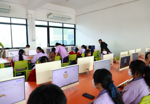 ภาพกิจกรรม  คณะวิทยาศาสตร์และเทคโนโลยี จัดค่ายวิทยาศาสตร์สัญจร ปีการศึกษา 2566  โรงเรียนคลองขลุงราษฎร์รังสรรค์