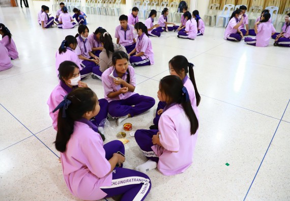 ภาพกิจกรรม  คณะวิทยาศาสตร์และเทคโนโลยี จัดค่ายวิทยาศาสตร์สัญจร ปีการศึกษา 2566  โรงเรียนคลองขลุงราษฎร์รังสรรค์