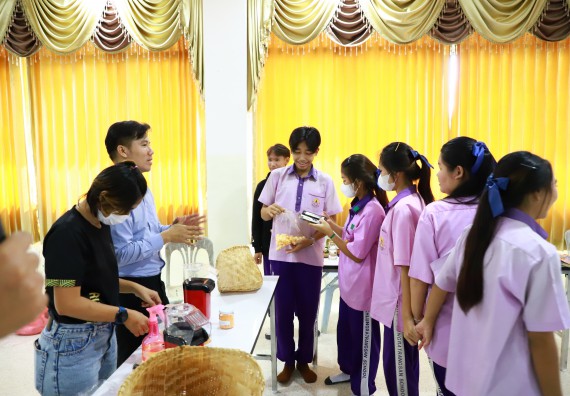 ภาพกิจกรรม  คณะวิทยาศาสตร์และเทคโนโลยี จัดค่ายวิทยาศาสตร์สัญจร ปีการศึกษา 2566  โรงเรียนคลองขลุงราษฎร์รังสรรค์