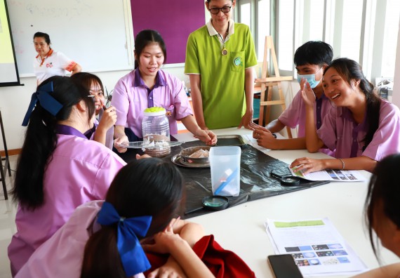 ภาพกิจกรรม  คณะวิทยาศาสตร์และเทคโนโลยี จัดค่ายวิทยาศาสตร์สัญจร ปีการศึกษา 2566  โรงเรียนคลองขลุงราษฎร์รังสรรค์