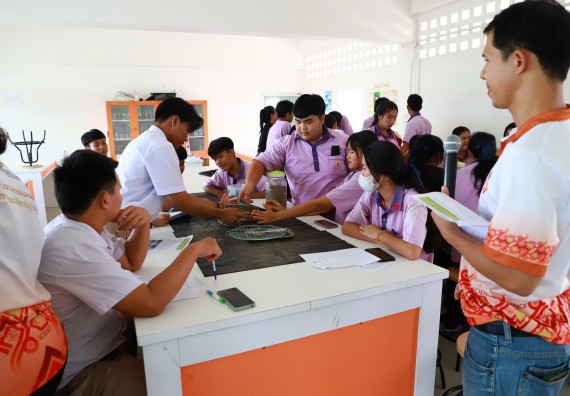 ภาพกิจกรรม  คณะวิทยาศาสตร์และเทคโนโลยี จัดค่ายวิทยาศาสตร์สัญจร ปีการศึกษา 2566  โรงเรียนคลองขลุงราษฎร์รังสรรค์