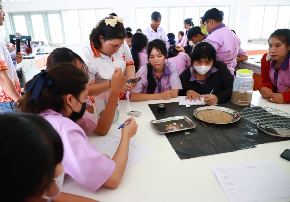 ภาพกิจกรรม  คณะวิทยาศาสตร์และเทคโนโลยี จัดค่ายวิทยาศาสตร์สัญจร ปีการศึกษา 2566  โรงเรียนคลองขลุงราษฎร์รังสรรค์