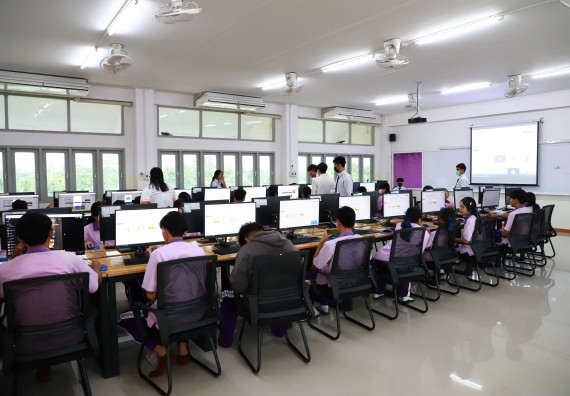 ภาพกิจกรรม  คณะวิทยาศาสตร์และเทคโนโลยี จัดค่ายวิทยาศาสตร์สัญจร ปีการศึกษา 2566  โรงเรียนคลองขลุงราษฎร์รังสรรค์